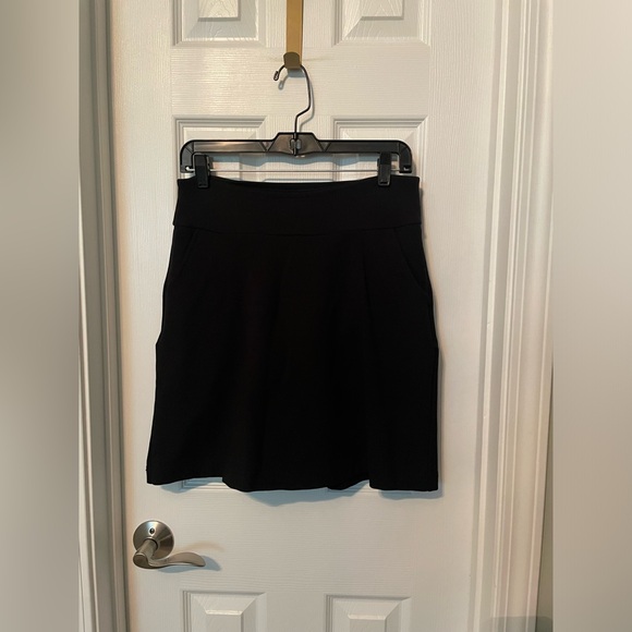 Betabrand Work-It Skort Black Built In Shorts - Picture 2 of 9